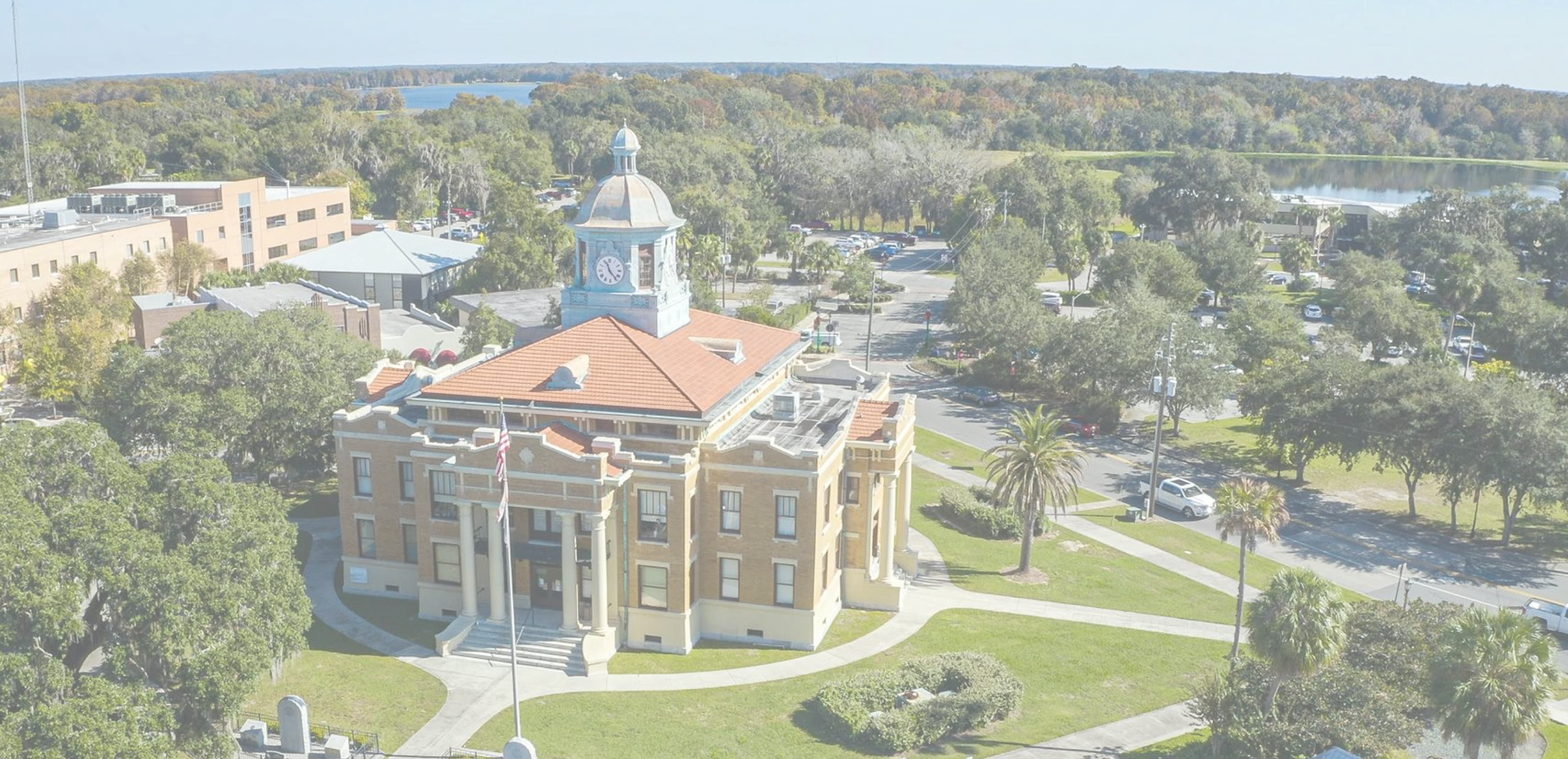 Exterior of a municipal looking building, possibly a city hall